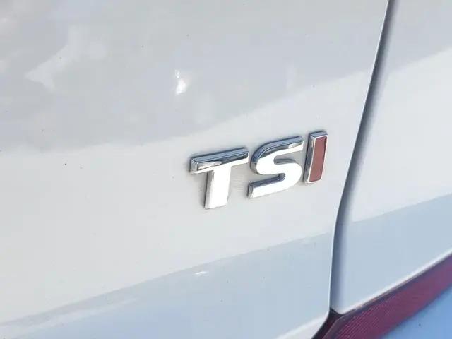 2017 Volkswagen Passat 1.8T SEL Premium