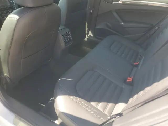 2017 Volkswagen Passat 1.8T SEL Premium