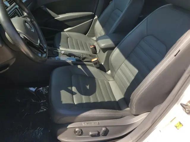 2017 Volkswagen Passat 1.8T SEL Premium