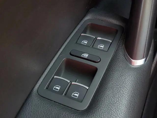 2017 Volkswagen Passat 1.8T SEL Premium