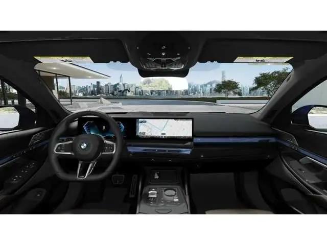 2027 BMW 5 Series 550e xDrive