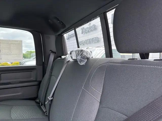 2026 Ram 2500 Black Express Crew Cab 4x4 64 Box