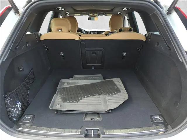 2025 Volvo XC60 B5 Ultra
