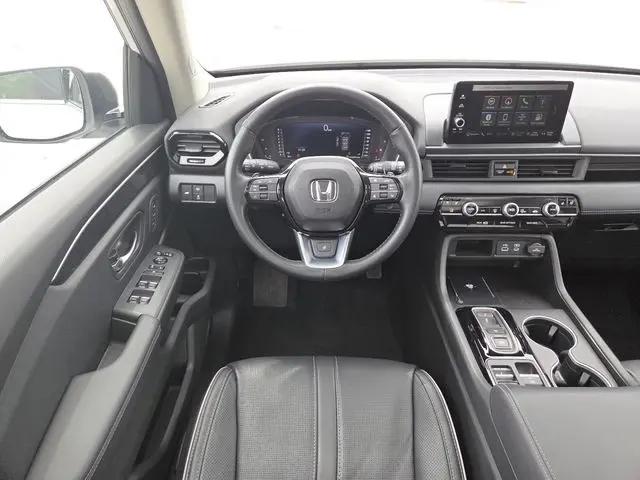 2023 Honda Pilot AWD Elite
