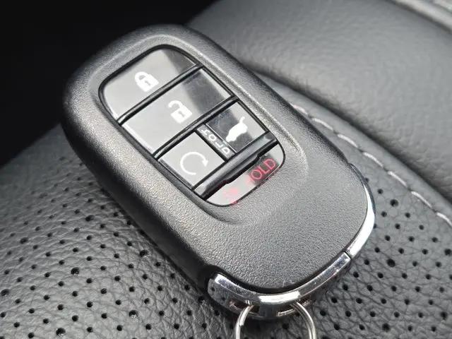 2023 Honda Pilot AWD Elite