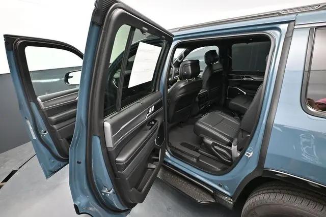 2026 Jeep Grand Wagoneer Limited Altitude 4x4
