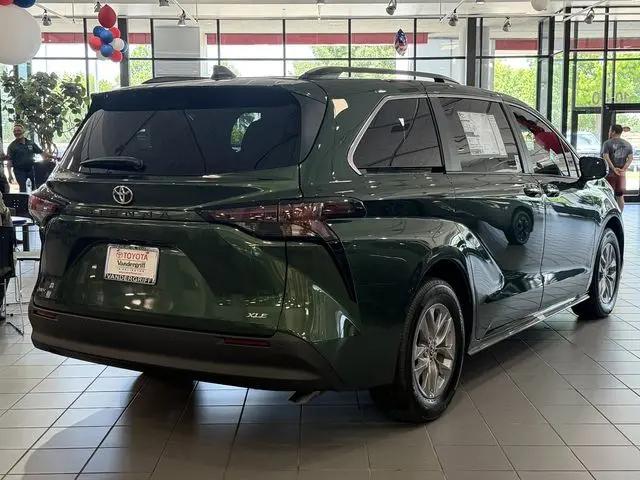 2026 Toyota Sienna XLE