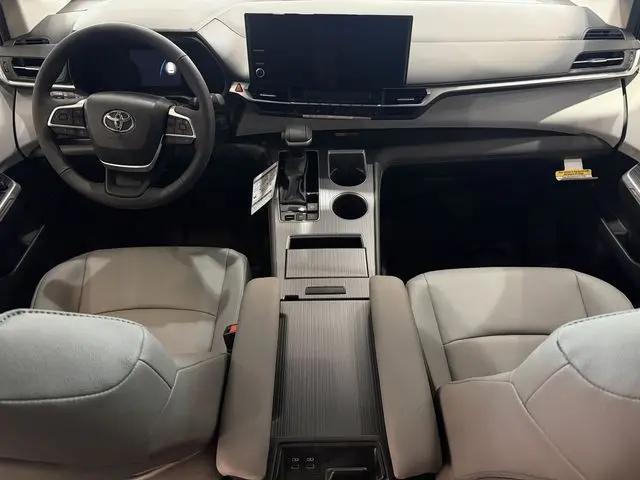 2026 Toyota Sienna XLE