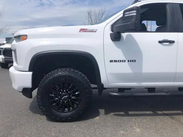 2023 Chevrolet Silverado 2500HD 4WD Crew Cab Standard Bed LT