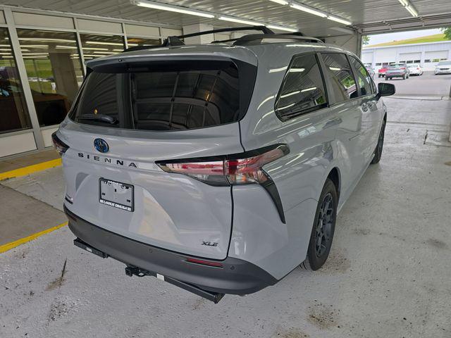 2025 Toyota Sienna Woodland Edition