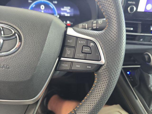 2025 Toyota Sienna Woodland Edition