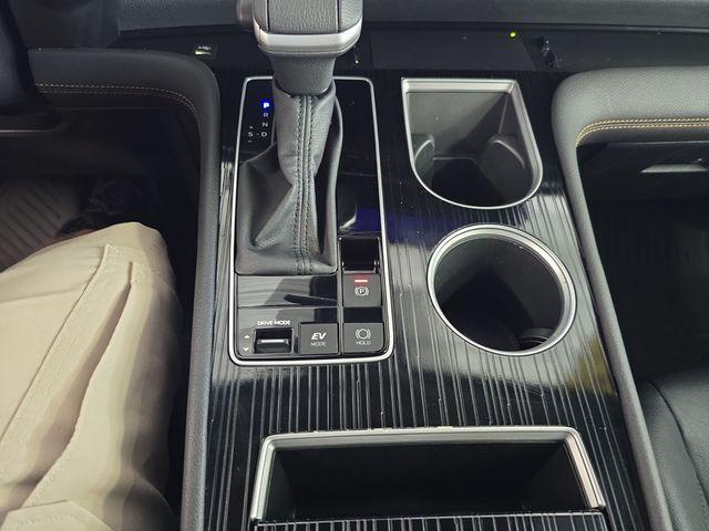 2025 Toyota Sienna Woodland Edition