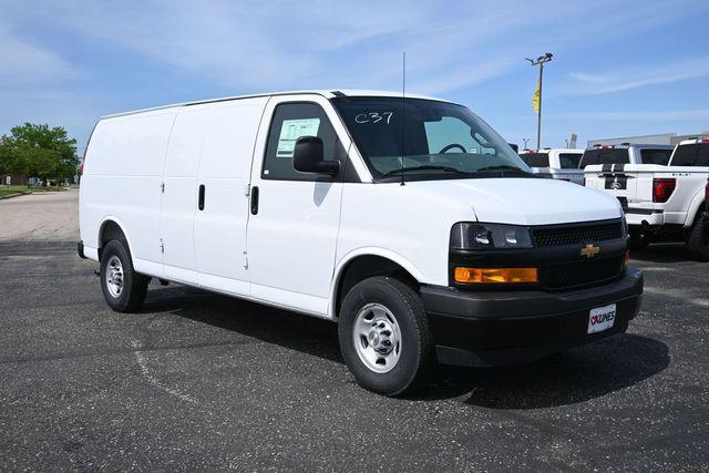 2026 Chevrolet Express Cargo Van 2500 Extended Wheelbase, WT, RWD