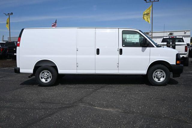 2026 Chevrolet Express Cargo Van 2500 Extended Wheelbase, WT, RWD