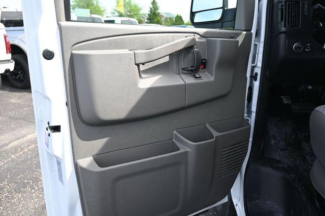 2026 Chevrolet Express Cargo Van 2500 Extended Wheelbase, WT, RWD