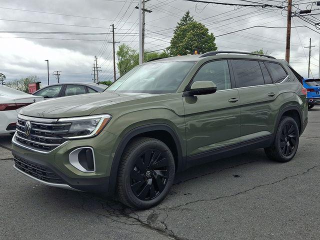 2026 Volkswagen Atlas SE with Technology