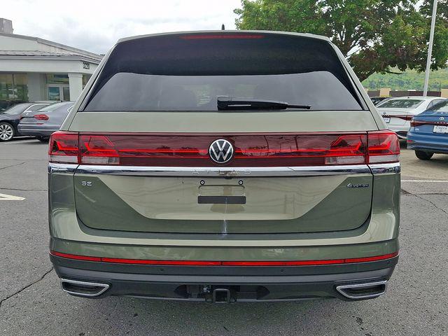 2026 Volkswagen Atlas SE with Technology