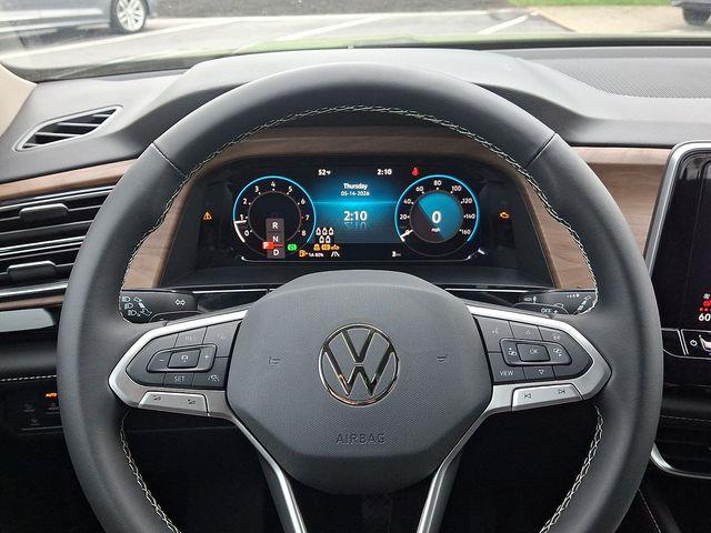 2026 Volkswagen Atlas SE with Technology