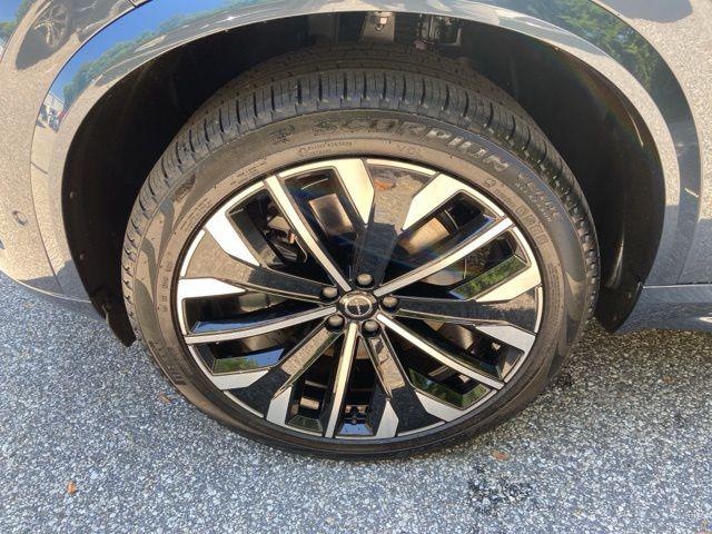 2026 Volvo XC90 Plug-In Hybrid Ultra Dark Theme, T8 AWD, Electric/Gasoline, 6 Seats