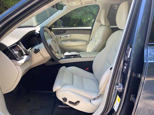 2026 Volvo XC90 Plug-In Hybrid Ultra Dark Theme, T8 AWD, Electric/Gasoline, 6 Seats