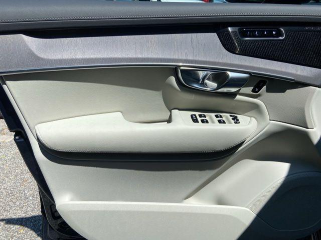 2026 Volvo XC90 Plug-In Hybrid Ultra Dark Theme, T8 AWD, Electric/Gasoline, 6 Seats