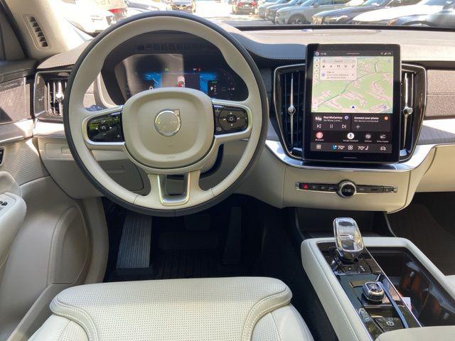 2026 Volvo XC90 Plug-In Hybrid Ultra Dark Theme, T8 AWD, Electric/Gasoline, 6 Seats