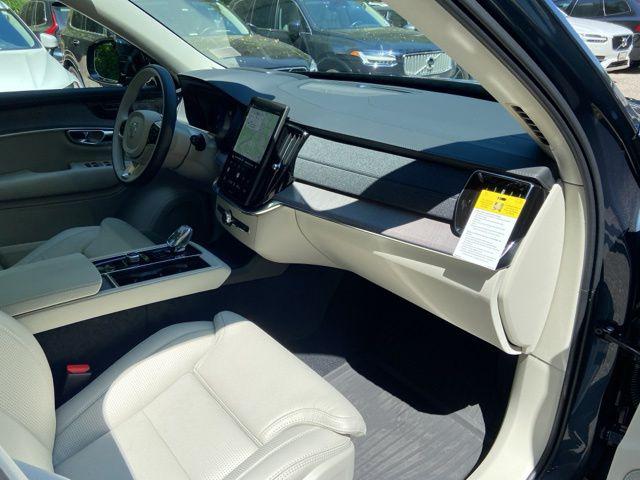 2026 Volvo XC90 Plug-In Hybrid Ultra Dark Theme, T8 AWD, Electric/Gasoline, 6 Seats