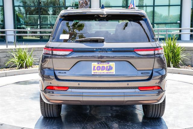 2026 Jeep Grand Cherokee Summit 4x4