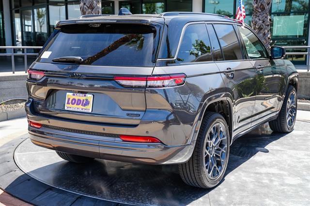 2026 Jeep Grand Cherokee Summit 4x4