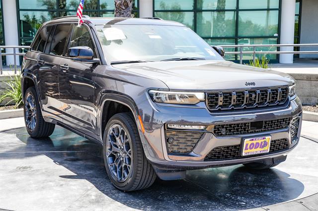 2026 Jeep Grand Cherokee Summit 4x4
