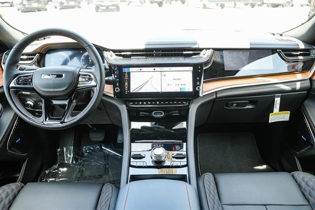 2026 Jeep Grand Cherokee Summit 4x4