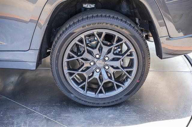 2026 Jeep Grand Cherokee Summit 4x4