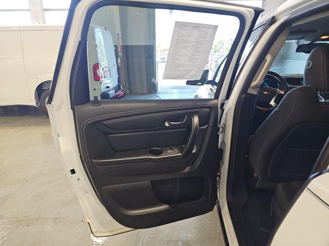 2017 Chevrolet Traverse 2LT