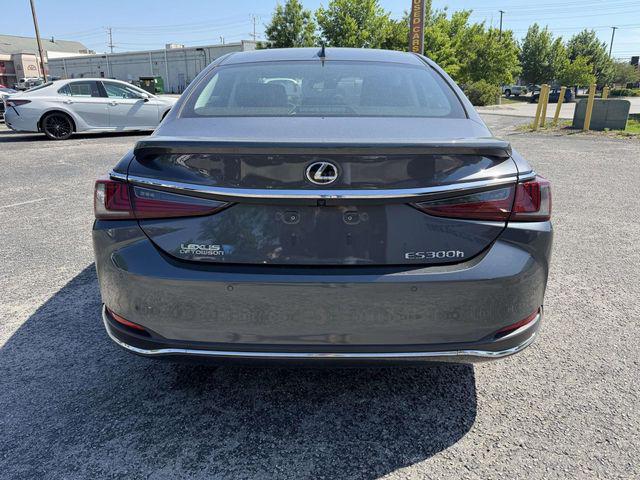 2024 Lexus ES 300h 300h