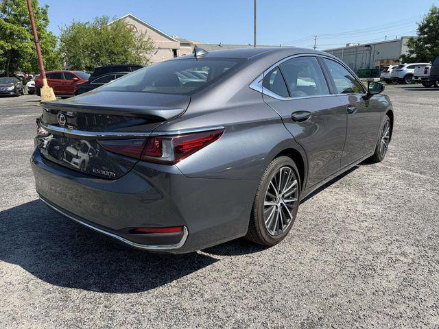 2024 Lexus ES 300h 300h
