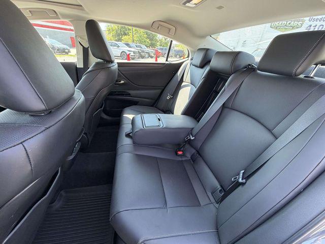 2024 Lexus ES 300h 300h