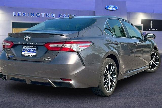 2020 Toyota Camry SE Hybrid
