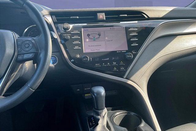 2020 Toyota Camry SE Hybrid