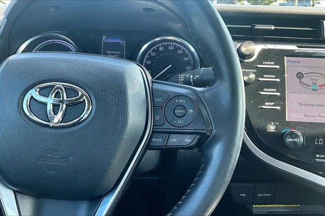 2020 Toyota Camry SE Hybrid
