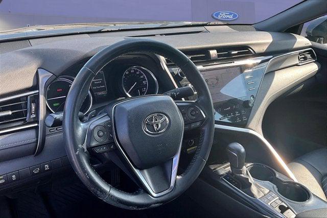 2020 Toyota Camry SE Hybrid