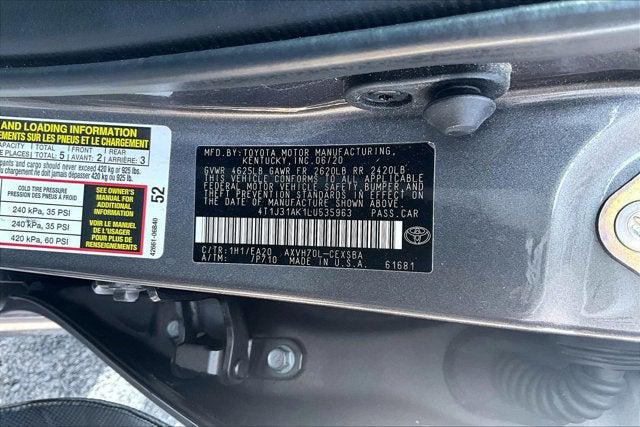 2020 Toyota Camry SE Hybrid