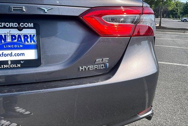 2020 Toyota Camry SE Hybrid