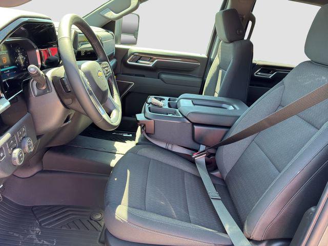 2026 Chevrolet Silverado 3500HD Crew Cab, Standard Bed, LT, 4WD