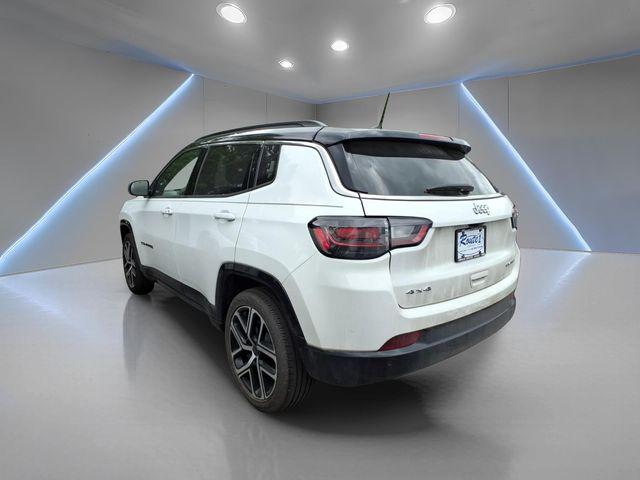 2025 Jeep Compass Limited 4x4 2025 Jeep Compass Limited 4x4