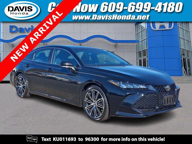 2019 Toyota Avalon XSE's photo