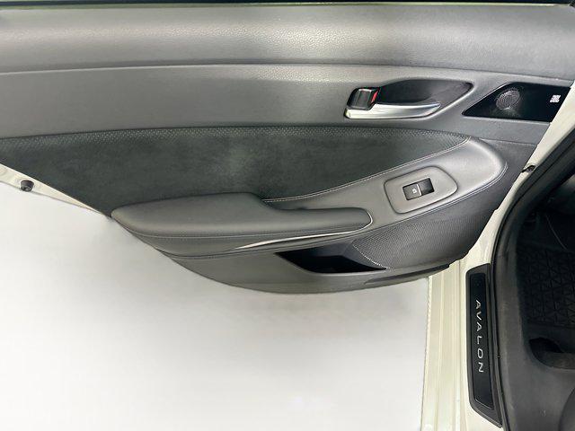 2019 Toyota Avalon Touring