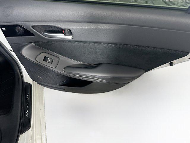 2019 Toyota Avalon Touring