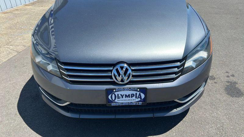 2014 Volkswagen Passat 1.8T Wolfsburg Edition