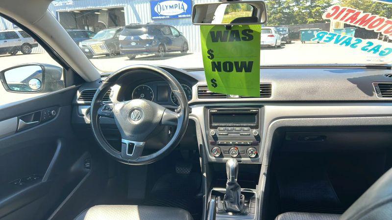 2014 Volkswagen Passat 1.8T Wolfsburg Edition