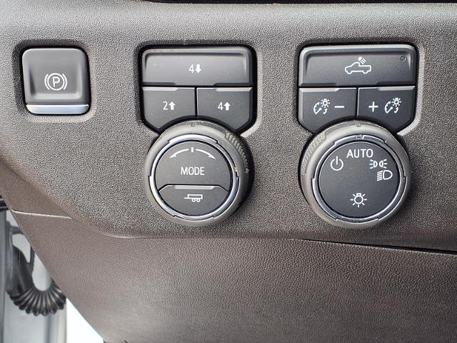 2024 Chevrolet Silverado 3500HD 4WD Crew Cab Long Bed LT